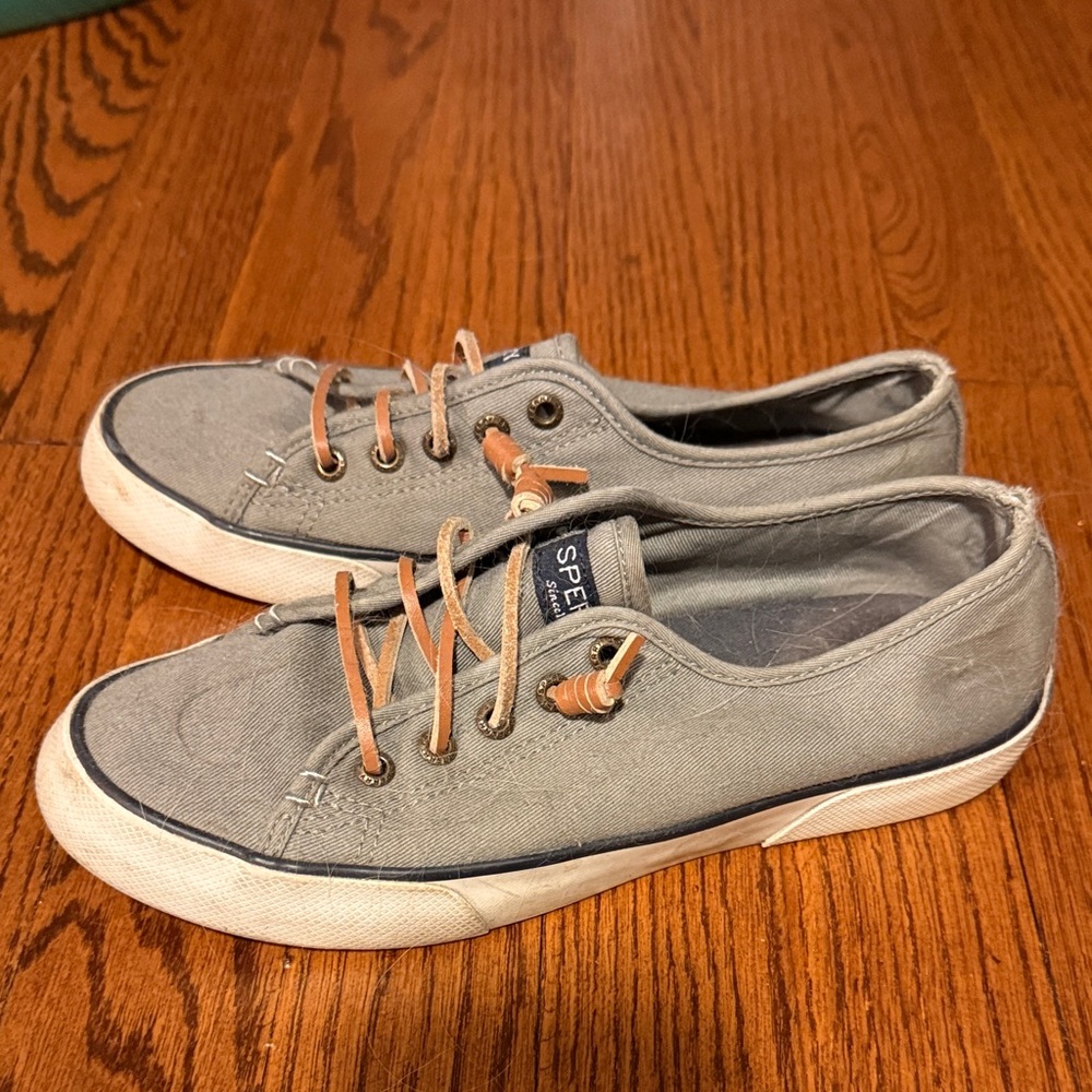Sperry women’s Canvas Sneakers in Gray and Tan